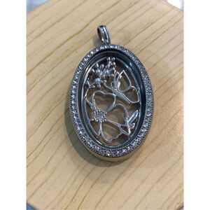 Oval Crystal Silver Locket with Two Inserts #keepsake